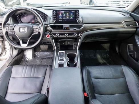 Used 2020 Honda Accord Touring image 28