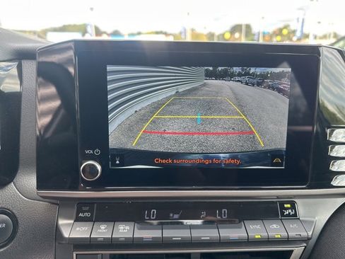 Used 2025 Toyota Camry LE image 22