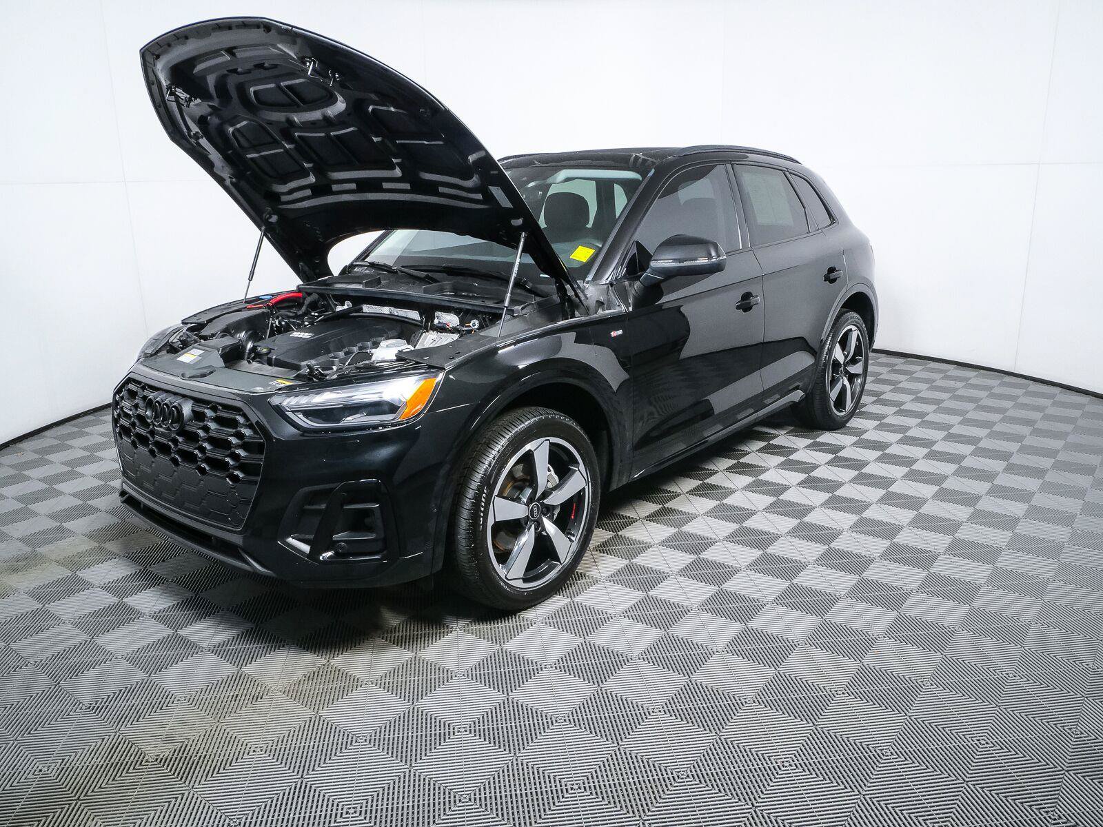 Used 2023 Audi Q5 2.0T Prestige w/ Prestige Package AWD/4WD image 34