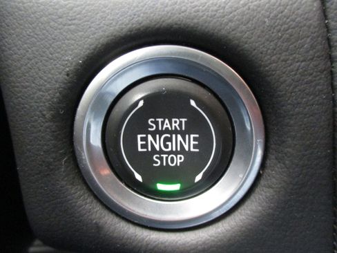 Used 2021 GMC Yukon SLT image 19