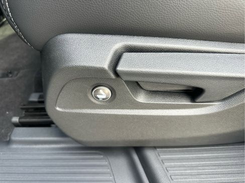 New 2025 Honda Pilot Touring image 49