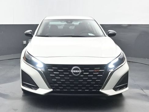 Used 2025 Nissan Altima 2.5 SR AWD/4WD image 19