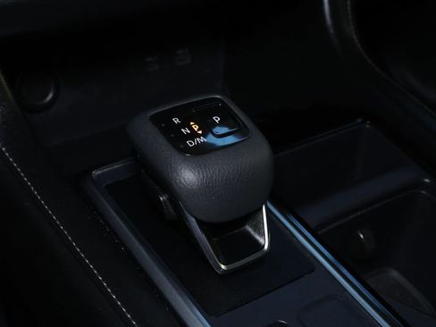 Used 2024 Nissan Pathfinder SV image 31