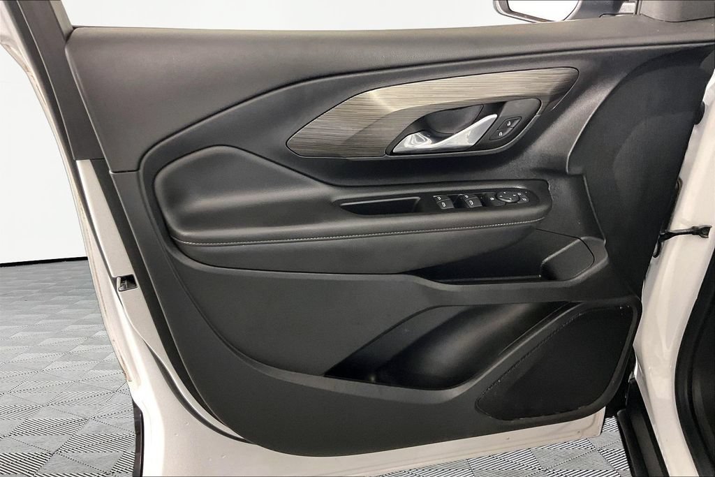 Certified 2023 GMC Terrain SLE FWD image 18