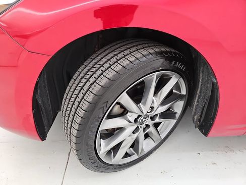Used 2018 MAZDA MAZDA3 Grand Touring FWD image 35