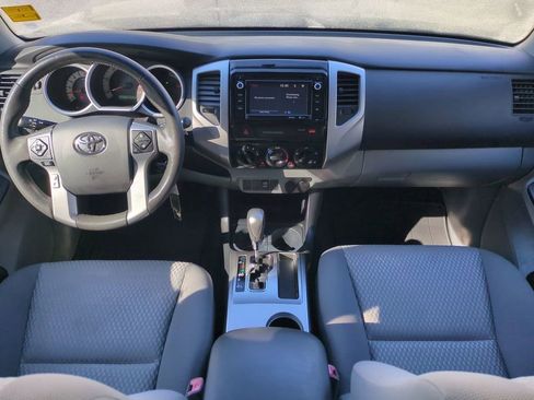 Used 2015 Toyota Tacoma PreRunner image 14