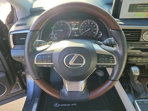 Used 2022 Lexus RX 350L Premium w/ Premium Package image 25