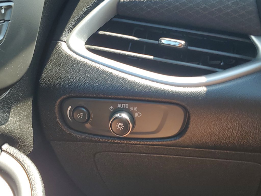 Used 2022 Chevrolet Malibu LS FWD image 28