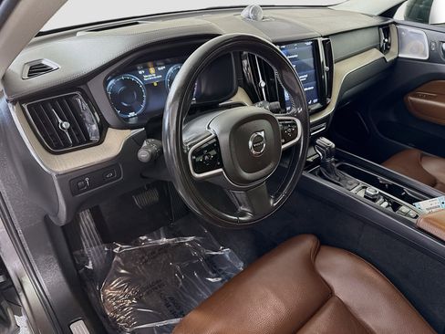 Used 2018 Volvo XC60 T6 Inscription w/ Convenience Package image 23