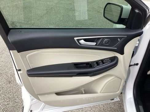 Used 2019 Ford Edge Titanium w/ Equipment Group 301A image 22