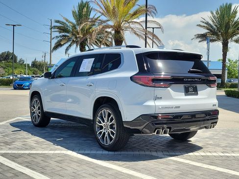 Used 2026 GMC Acadia Denali Ultimate AWD/4WD image 3