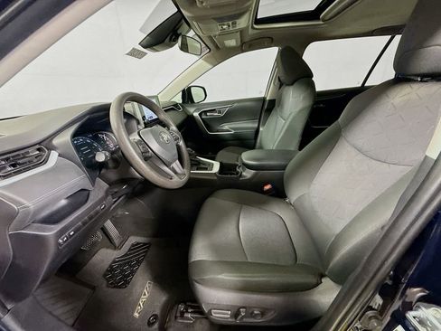 Certified 2025 Toyota RAV4 XLE w/ Convenience Package image 20