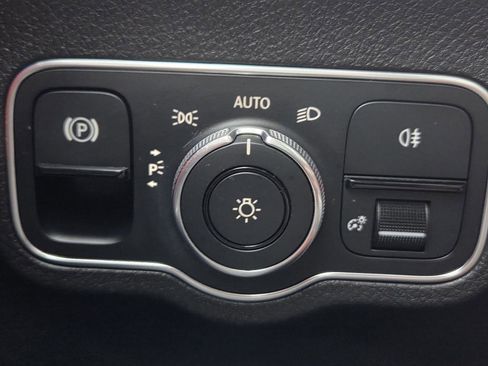 Used 2022 Mercedes-Benz GLB 35 AMG 4MATIC image 39