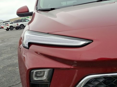 Used 2025 Buick Encore GX Sport Touring image 9