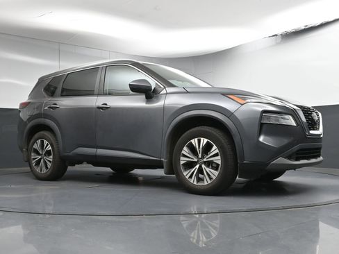 Used 2022 Nissan Rogue SV w/ SV Premium Package image 23