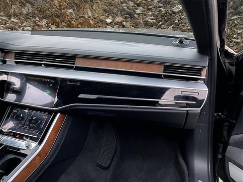 Used 2019 Audi A8 L 3.0T w/ Luxury Package image 14