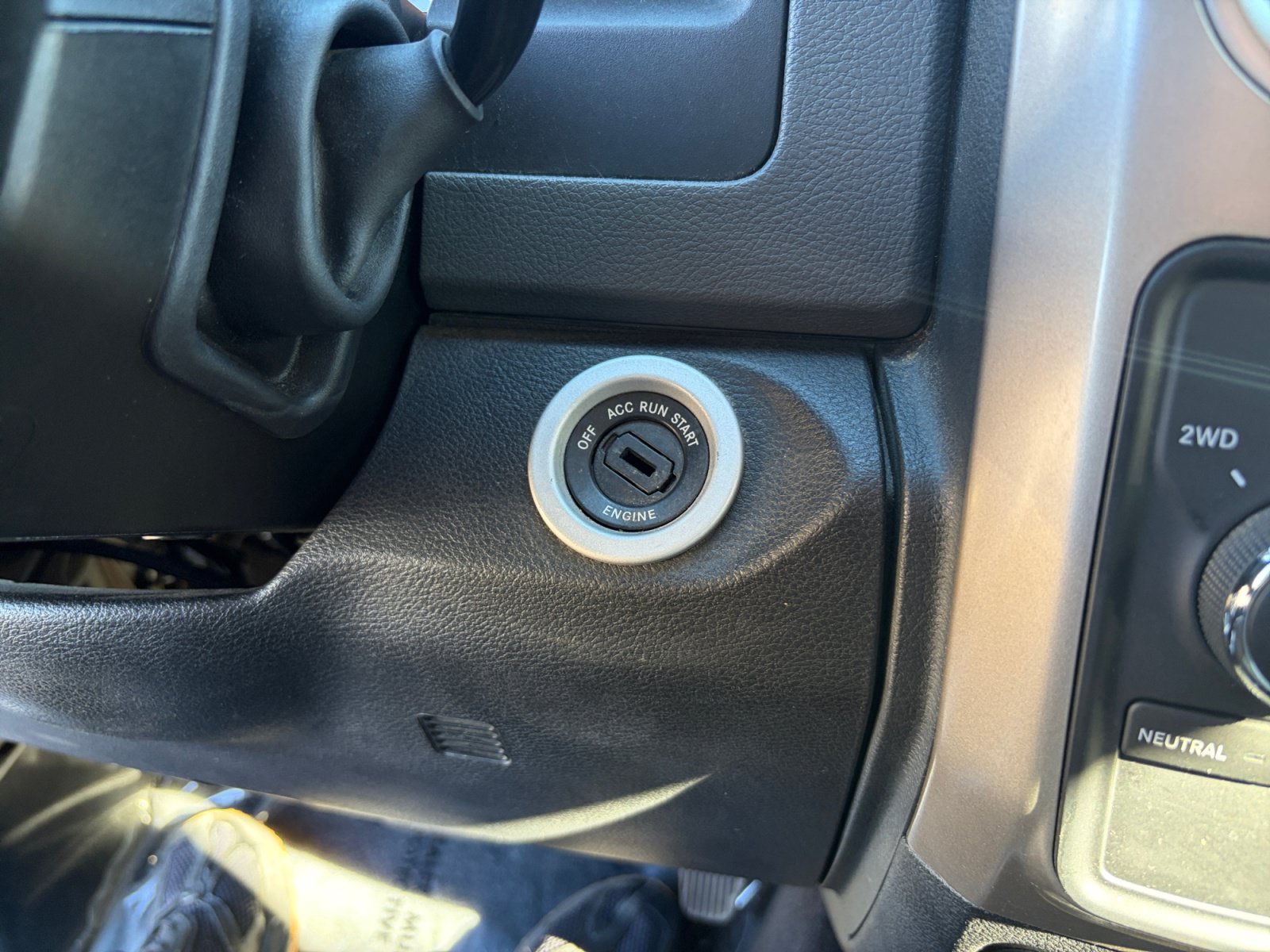Used 2017 RAM 2500 SLT AWD/4WD image 28
