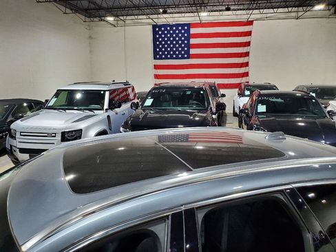 Used 2018 Volvo XC60 T8 Inscription w/ Advanced Package image 47