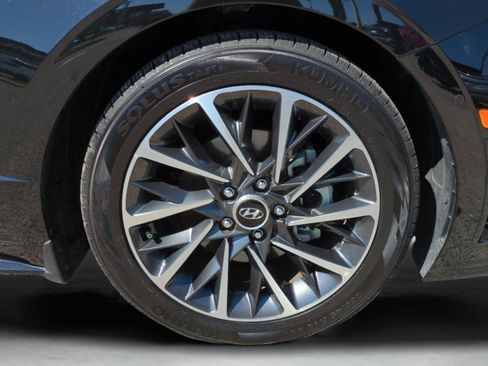 Used 2022 Hyundai Sonata Limited w/ Preferred Accessory Package FWD image 27