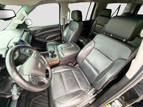 Used 2015 Chevrolet Suburban LT image 25