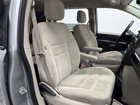 Used 2017 Dodge Grand Caravan SE w/ Power Window Group image 22