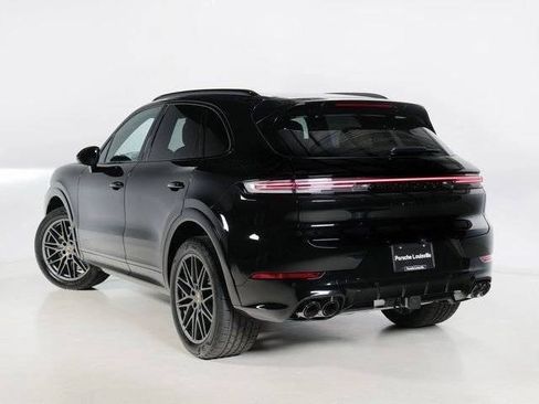 New 2026 Porsche Cayenne GTS AWD/4WD image 3