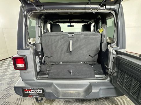 Used 2019 Jeep Wrangler Sport AWD/4WD image 24