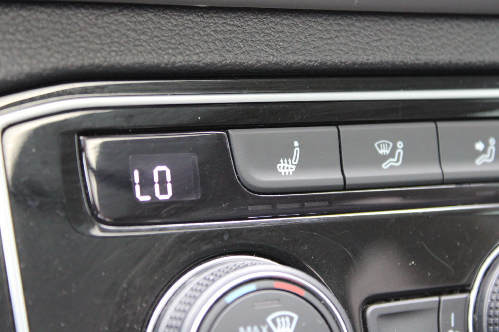 Used 2022 Volkswagen Atlas SE FWD image 17