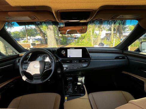 Used 2024 Lexus ES 350 w/ Premium Package FWD image 35