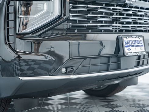 New 2026 Chevrolet Suburban High Country AWD/4WD image 12