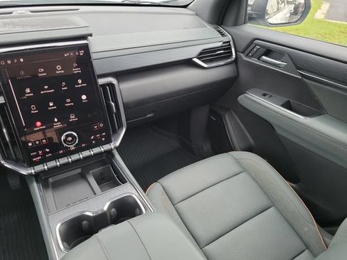 Used 2025 GMC Acadia AT4 w/ LPO, Floor Liner Package AWD/4WD image 29