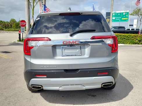 Used 2023 GMC Acadia SLE FWD image 6