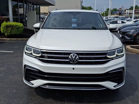 Certified 2023 Volkswagen Tiguan SEL R-Line AWD/4WD image 2