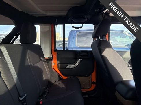 Used 2013 Jeep Wrangler Unlimited Rubicon w/ Connectivity Group image 9