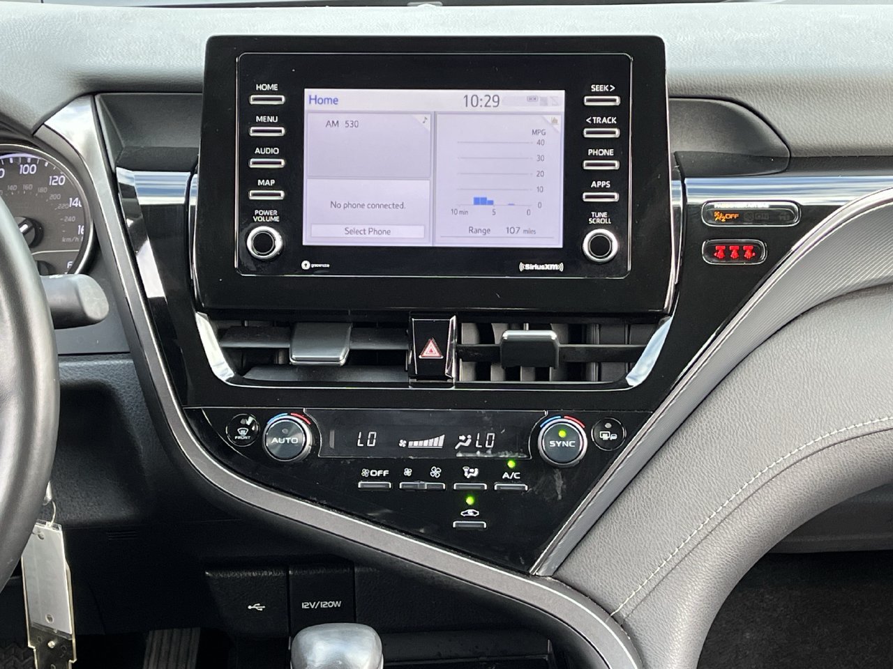 Used 2023 Toyota Camry SE FWD image 15