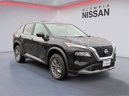 Used 2023 Nissan Rogue S image 7