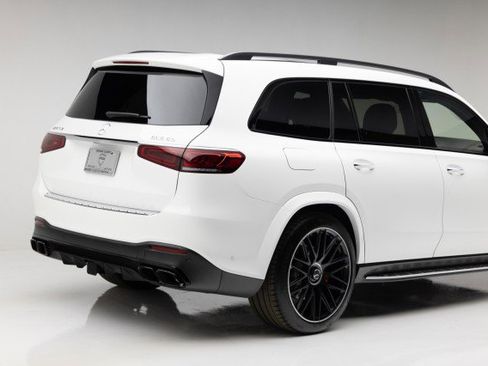 Used 2023 Mercedes-Benz GLS 63 AMG 4MATIC image 33