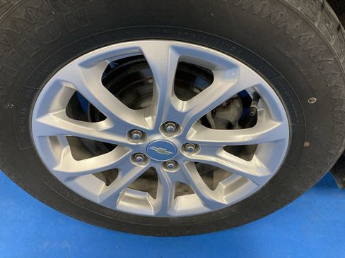 Used 2020 Chevrolet Equinox LT AWD/4WD image 9