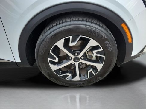 Used 2025 Kia Sportage EX FWD image 29