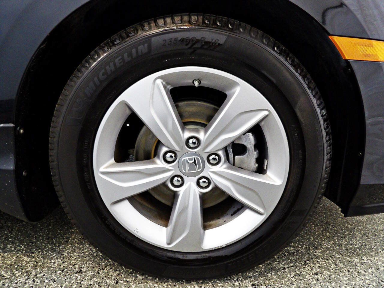 Used 2018 Honda Odyssey Elite image 23
