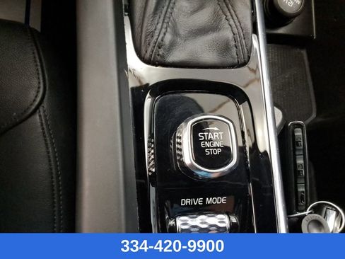 Used 2020 Volvo S60 T5 Momentum image 27