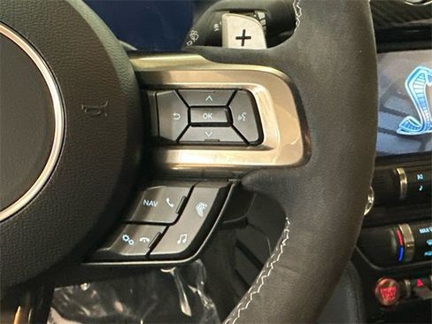 Used 2020 Ford Mustang Shelby GT500 w/ Technology Package image 21