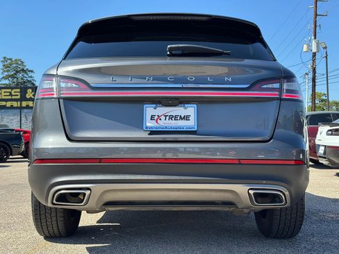 Used 2022 Lincoln Nautilus FWD w/ Premium Package image 5