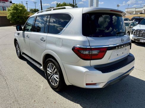 Used 2024 Nissan Armada SL w/ Captain's Chairs Package RWD image 9