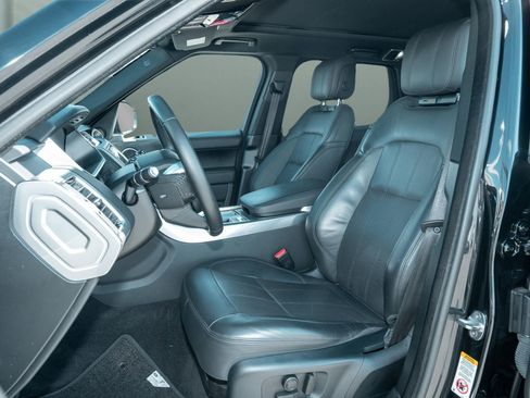 Used 2022 Land Rover Range Rover Sport HST image 6