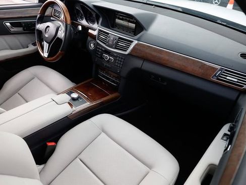 Used 2013 Mercedes-Benz E 350 4MATIC Wagon image 19