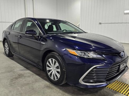 Used 2021 Toyota Camry LE w/ Cold Weather Package image 4