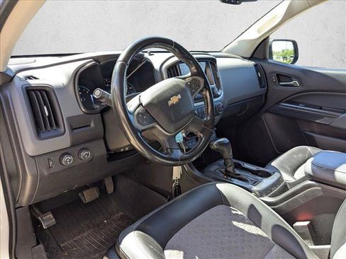 Used 2017 Chevrolet Colorado Z71 AWD/4WD image 9