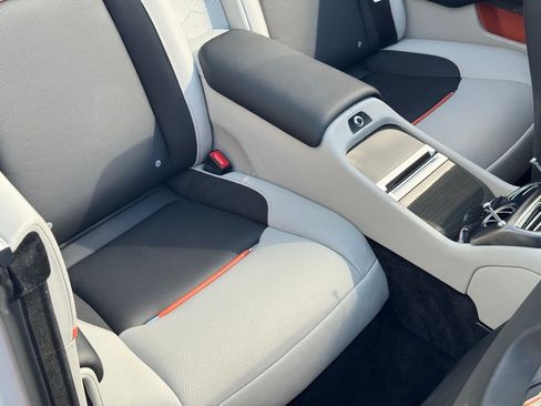 Used 2018 Rolls-Royce Dawn image 31