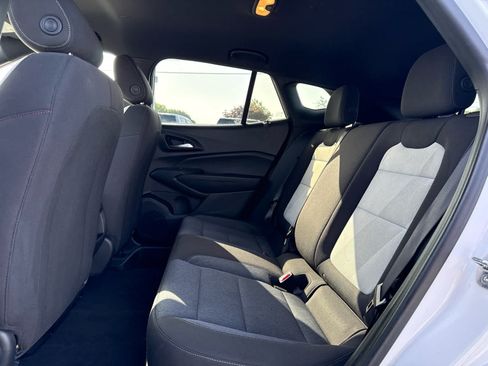 Certified 2024 Chevrolet Trax RS FWD image 20